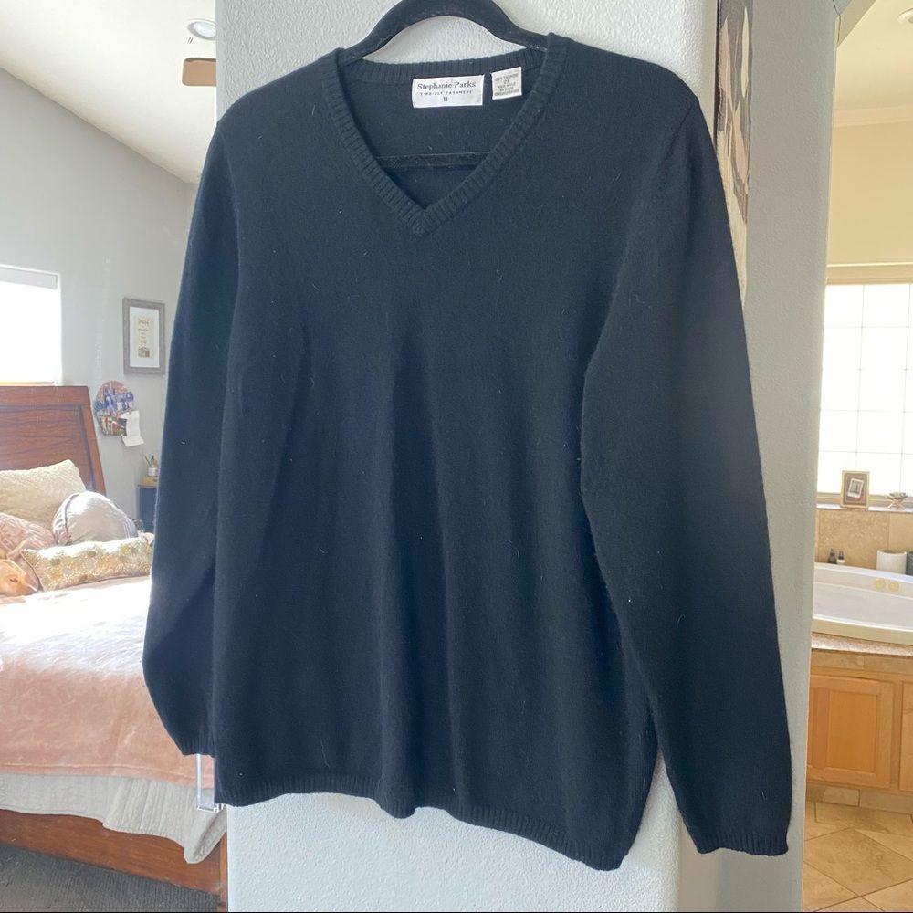 Vintage Stephanie Parks Two-Ply Cashmere Black V-Neck Sweater (see measurements)